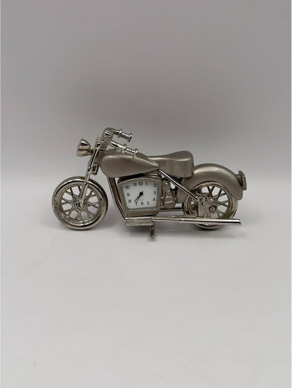 Miniature Motorcycle Desk Clock Diecast Metal Cruiser Chopper Novelty